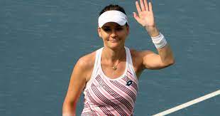 Retired Agnieszka Radwanska back on court on Padel Tour