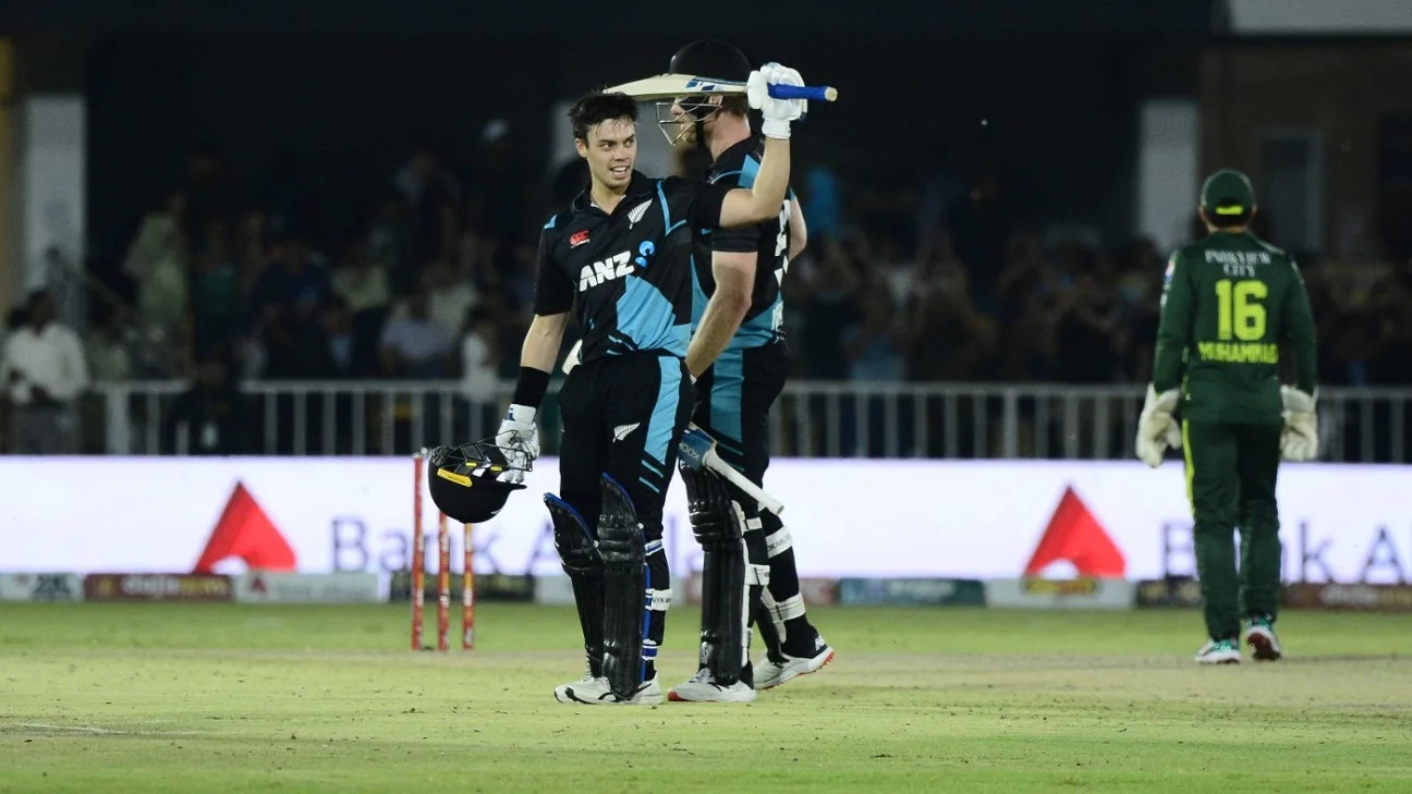 Chapman-inspired New Zealand shock Pakistan in third T20I