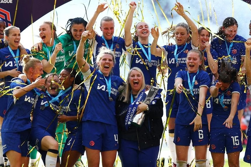 Chelsea crowned WSL champions after crushing Manchester United