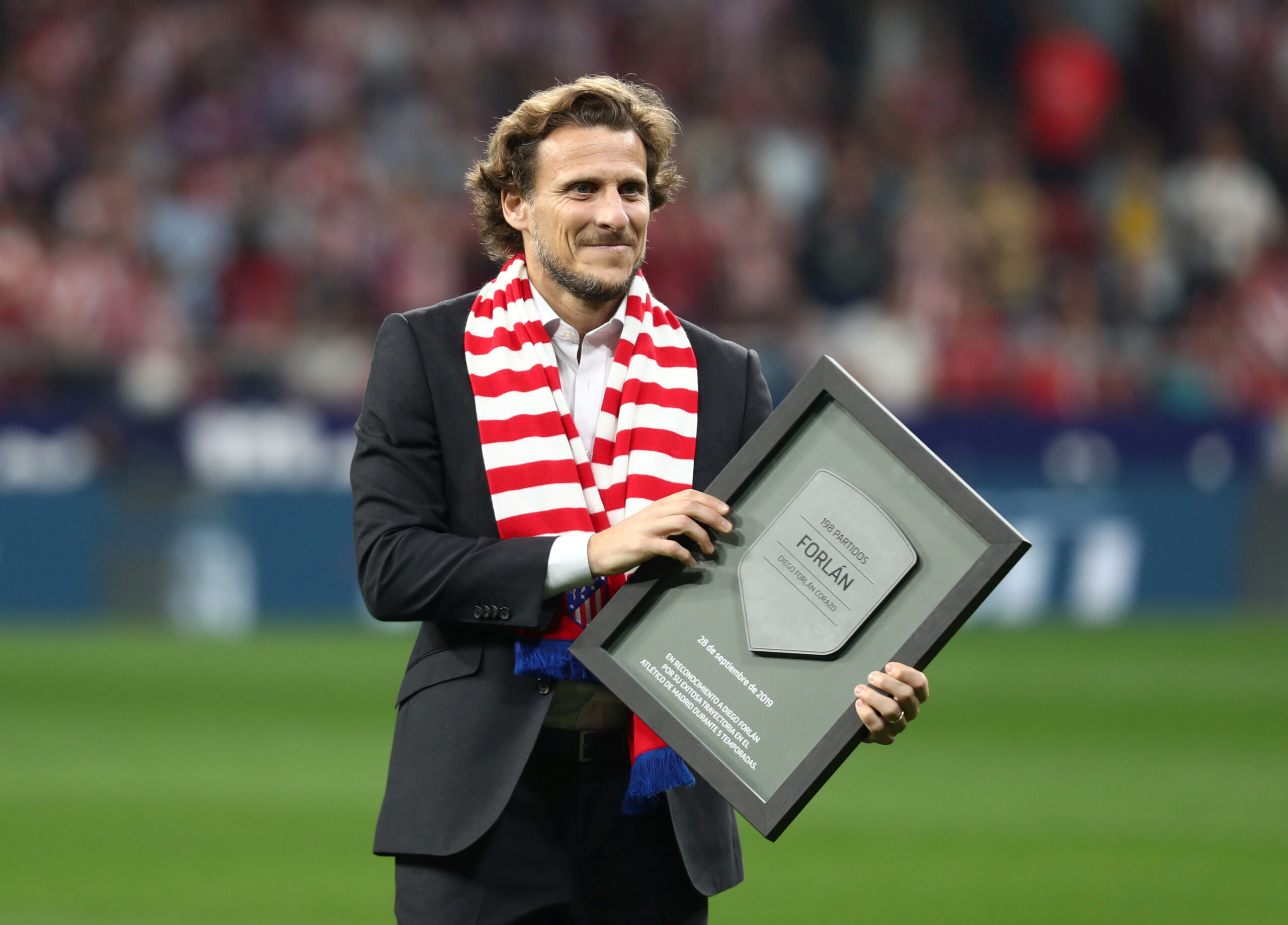 Former Uruguay striker Forlan to play in professional tennis tournament