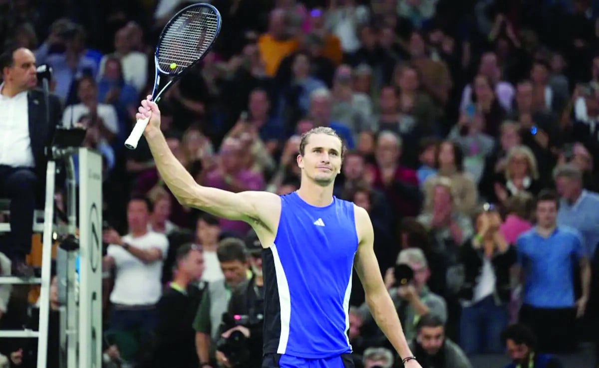 Zverev outclasses Humbert to win Paris Masters