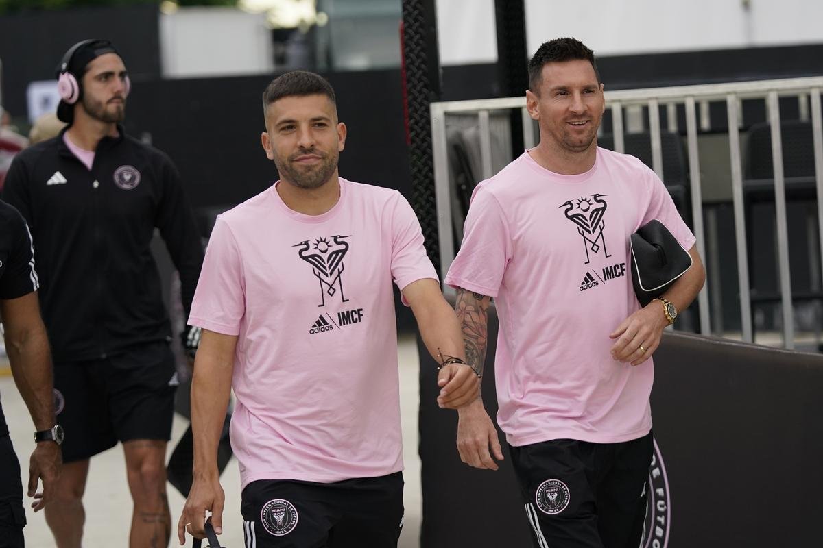 Messi and Alba suspended for one match for missing MLS All-Star