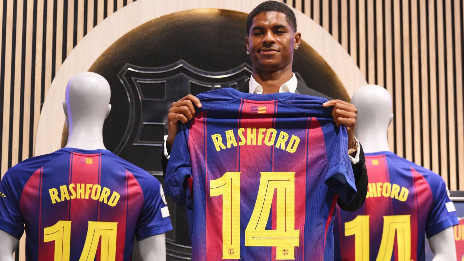 Marcus Rashford unveiled as new Barcelona player
