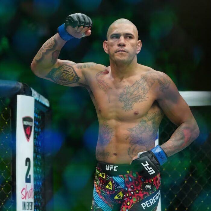 Pereira reclaims light heavyweight belt at UFC 320