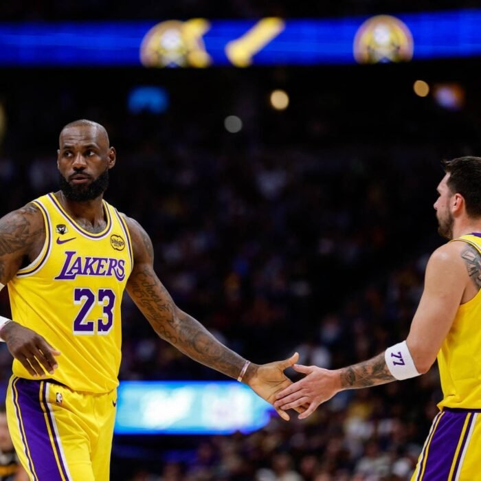 LeBron James breaks NBA all-time field goal record in Lakers loss