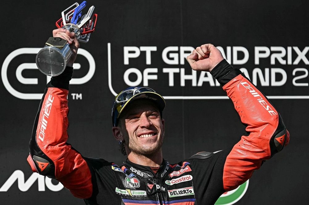 Aprilia’s Bezzecchi wins Thailand MotoGP as Acosta takes championship lead
