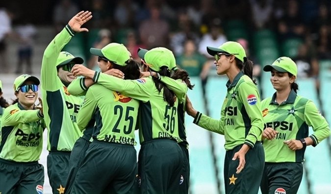 Sadaf, Fatima star as Pakistan win third South Africa ODI