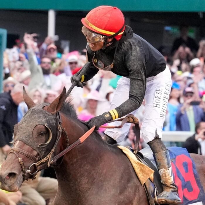 Golden Tempo wins Kentucky Derby as trainer DeVaux makes history