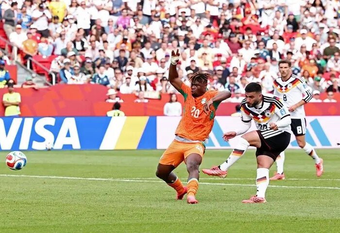 Germany reach World Cup last 32