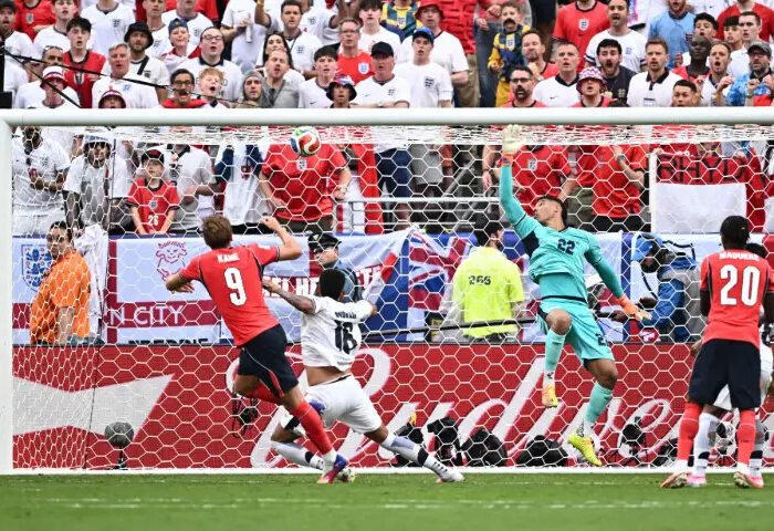 Bellingham and Kane shine as England sink Panama to top group