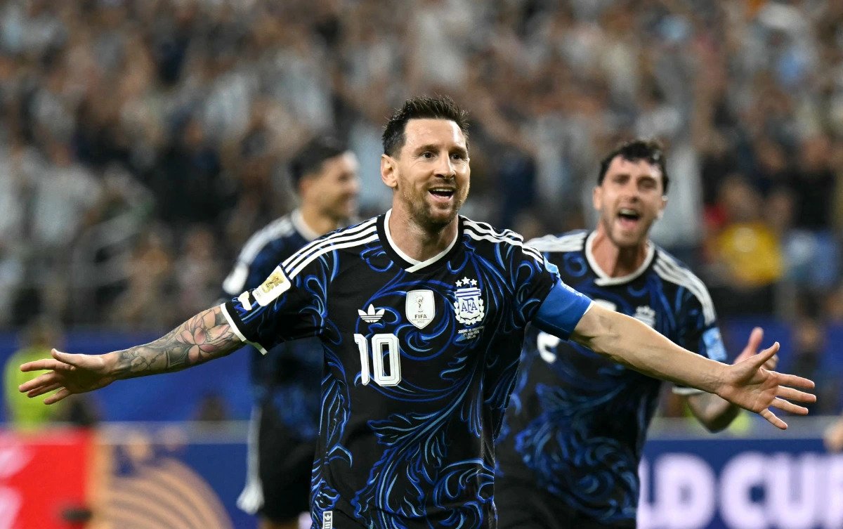 Messi scores again as Argentina beat Jordan, head into FIFA World Cup last 32 on a high