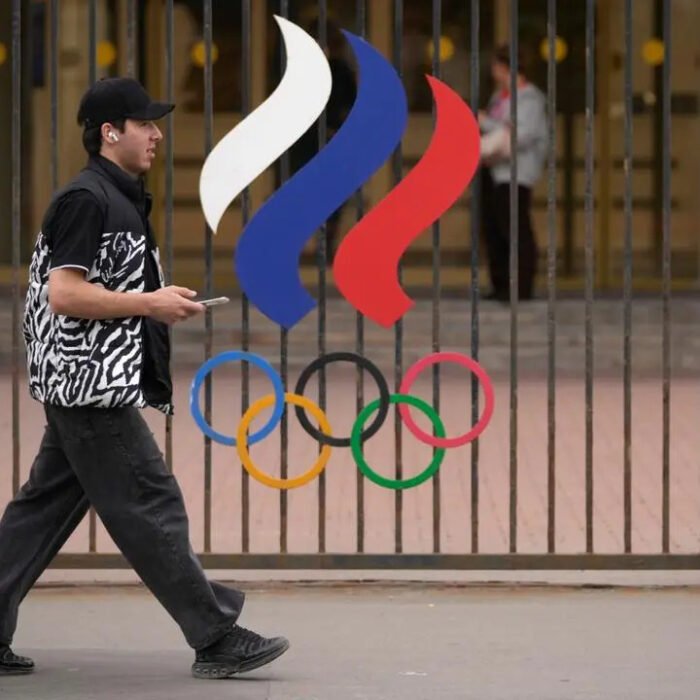 IOC lifts Russia suspension, athletes to return to international competitions