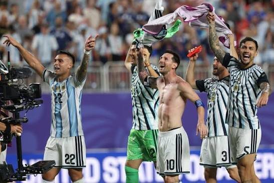 Argentina sink 10-man Swiss to set up blockbuster FIFA World Cup semi-final against England