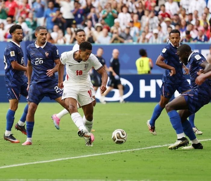England edge out France 6-4 in chaotic World Cup bronze match