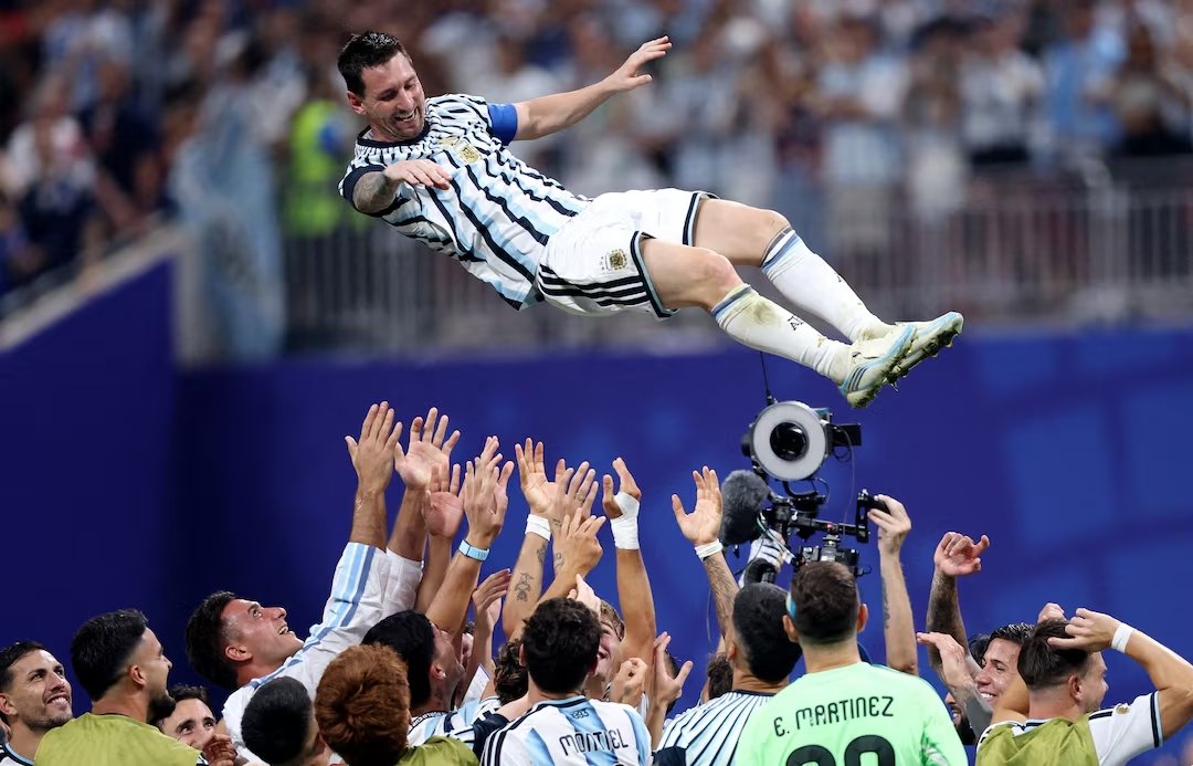 Argentina stage stunning late comeback to see off Egypt in FIFA World Cup
