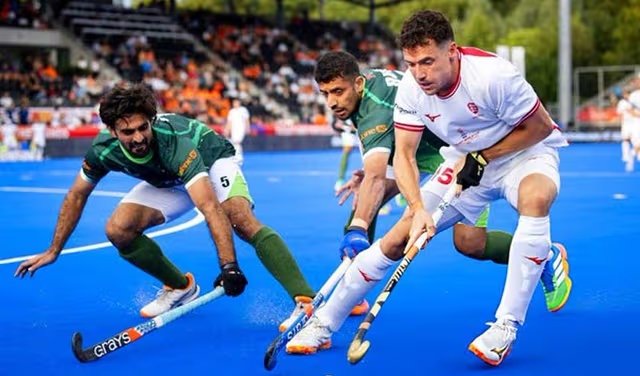 England down Pakistan 4-1 in FIH Hockey World Cup opener