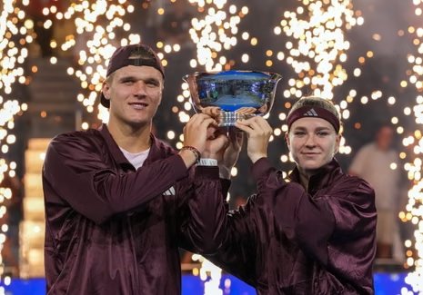 Muchova and Mensik win US Open mixed doubles title