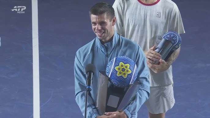 Arthur Gea wins 1st ATP title in Los Cabos