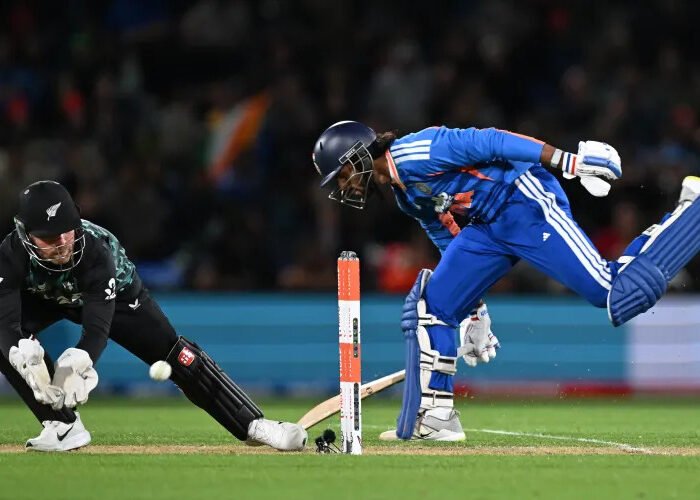 India overcome New Zealand fight back to win T20 opener