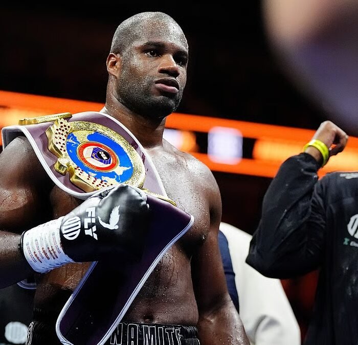 Dubois destroys Wardley to retain WBO heavyweight crown